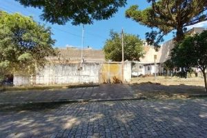 Terreno com 242m², no bairro Tristeza em Porto Alegre