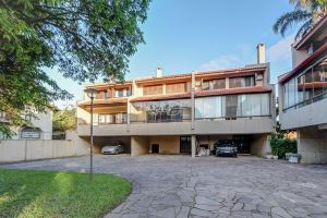 Casa em Condomínio com 240m², 3 dormitórios, 1 suíte, 2 vagas, no bairro Ipanema em Porto Alegre